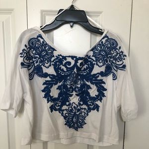 Mango top, size medium. Beautiful bleu detail.